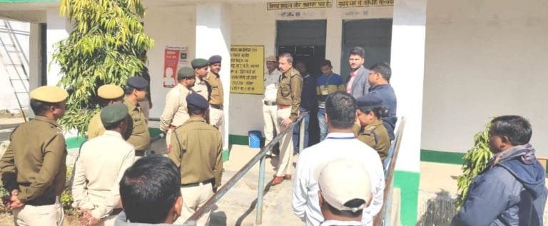 कलेक्टर व पुलिस अधीक्षक ने स्ट्रांग रूम व मतदान केन्द्रों का लिया जायजा