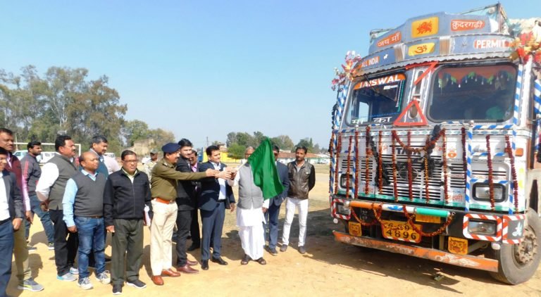 सेफ फुड फार्मर प्रोड्युसर कंपनी के माध्यम से कोदो एवं सांवा के 30 टन फसल विशाखापटनम के लिए रवाना